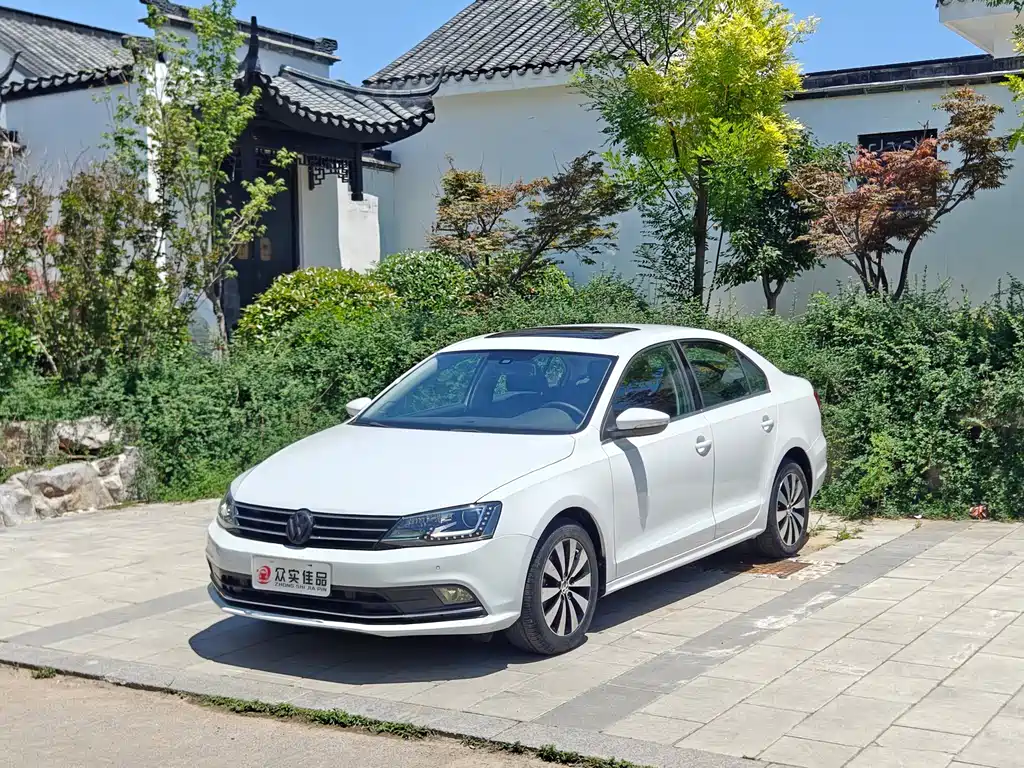 Volkswagen Sagitar 2015 — фото 1