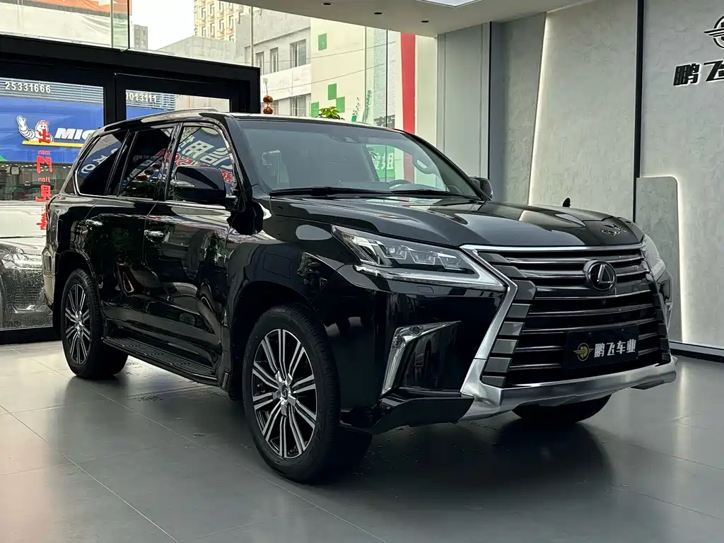 Lexus LX 2018 — фото 10