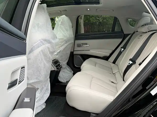 BYD Han L 2025