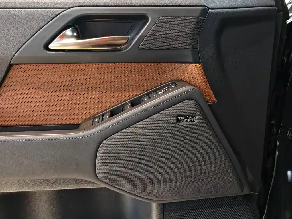 Lexus GX 2025 — фото 17