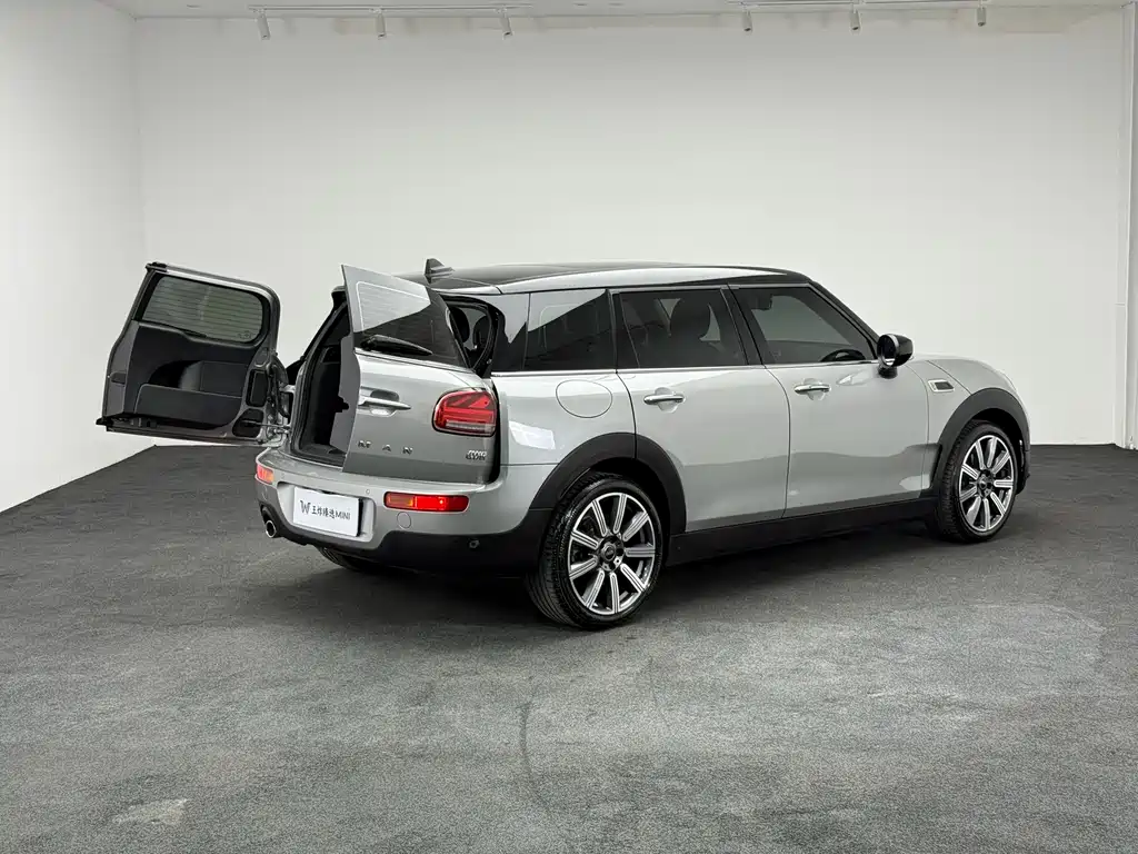 MINI Clubman 2023 — фото 17