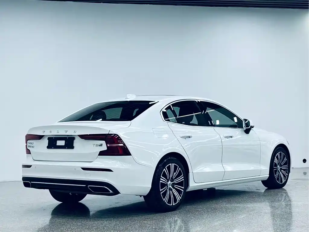 Volvo S60 PHEV 2020 — фото 4