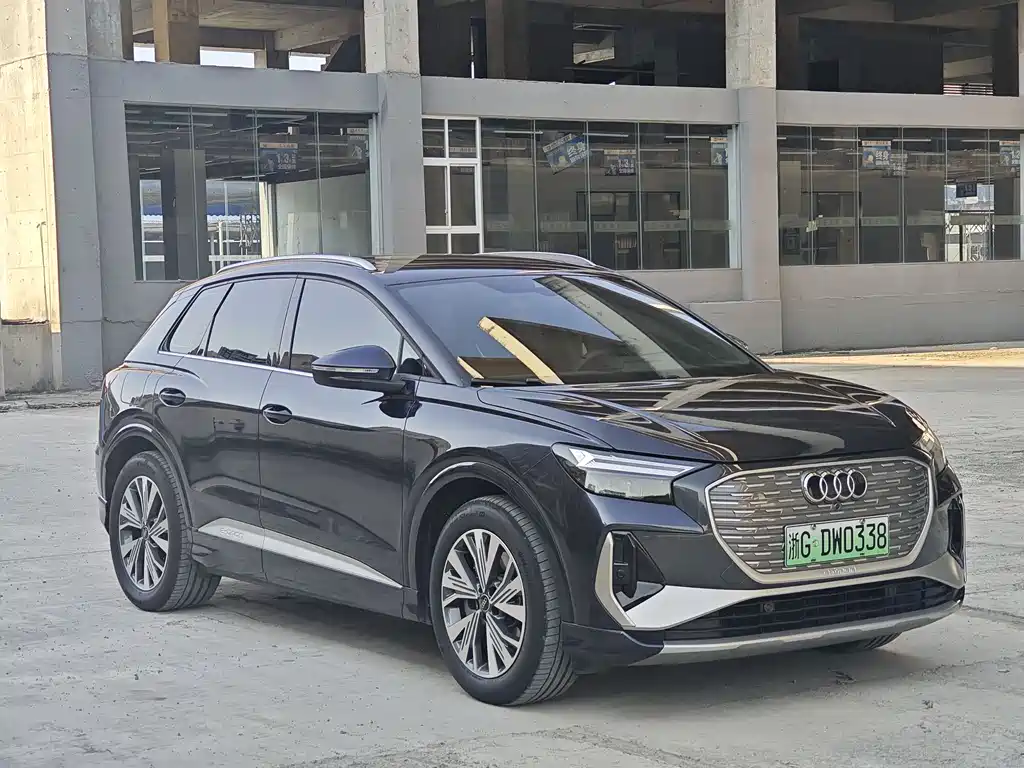 Audi Q4 e-tron 2024