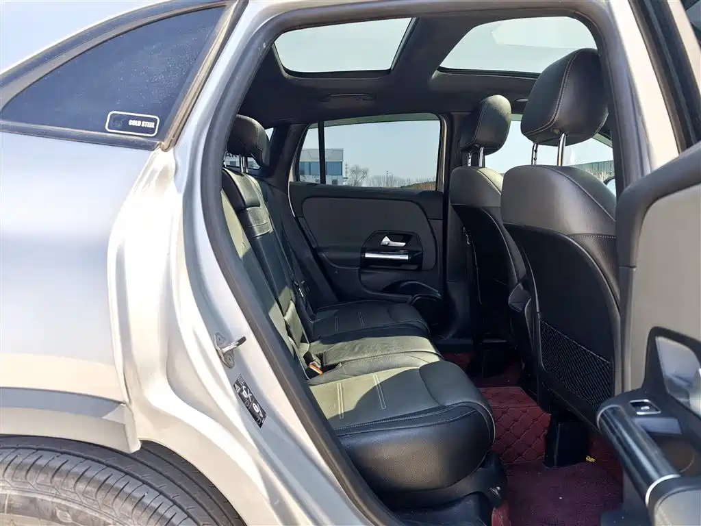 Mercedes-Benz GLA AMG 2022 — фото 8