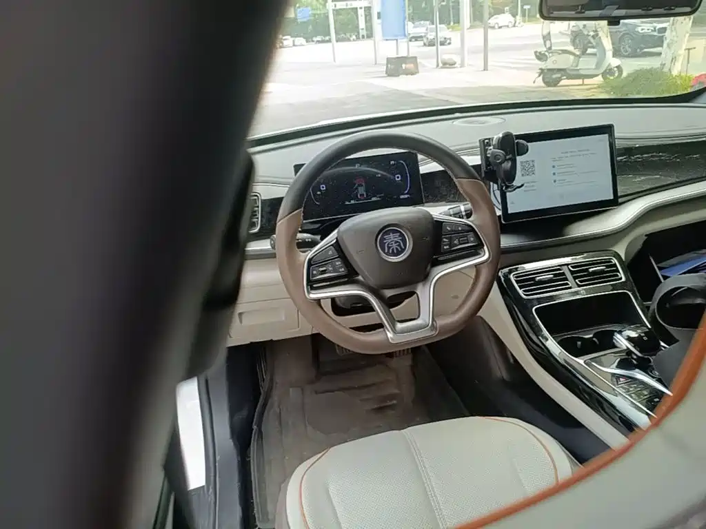 BYD Qin PLUS 2024 — фото 11
