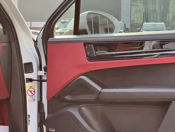 Porsche Cayenne 2024