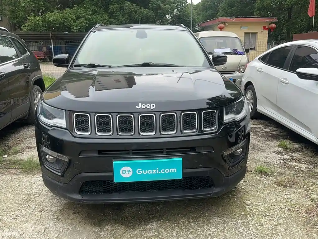 Jeep Compass 2018 — фото 6