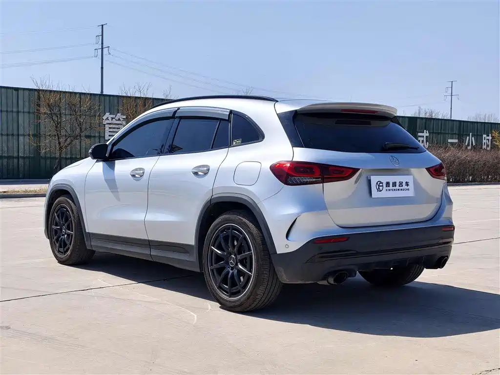 Mercedes-Benz GLA AMG 2022 — фото 16