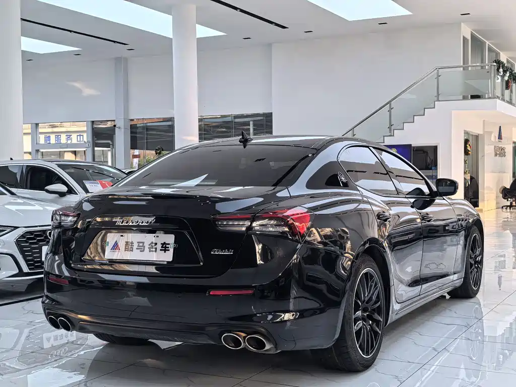 Maserati Ghibli 2020 — фото 13