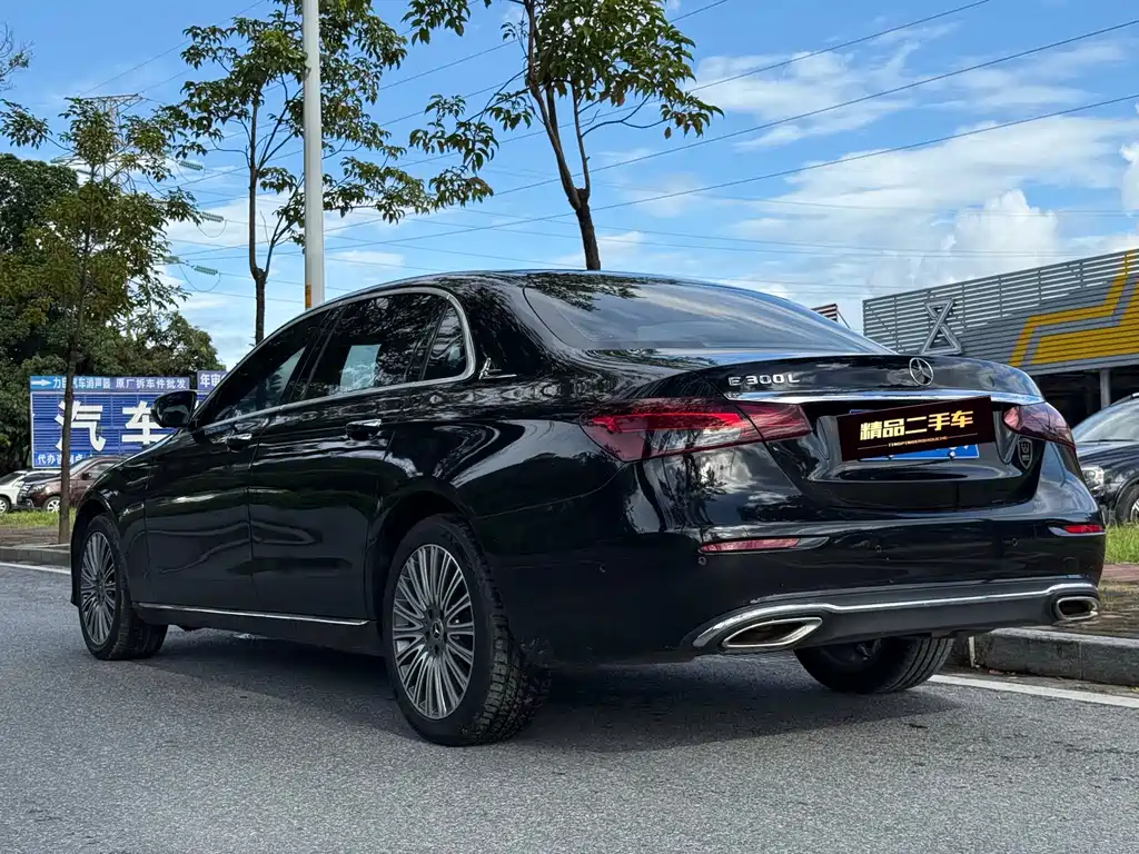 Mercedes-Benz E-Class 2022