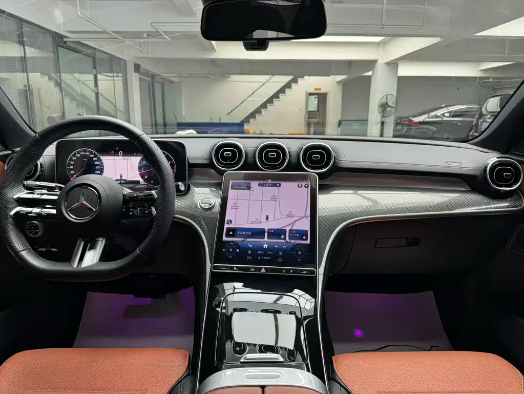 Mercedes-Benz C-Class 2023 — фото 11