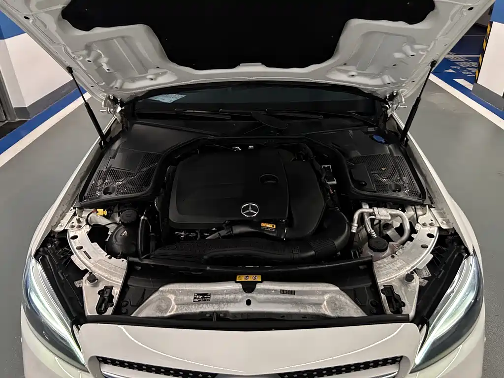 Mercedes-Benz C-Class 2019 — фото 19