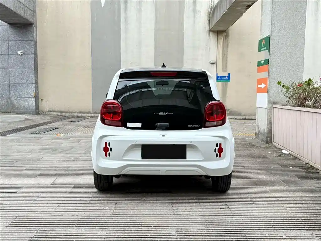 Roewe Clever 2021