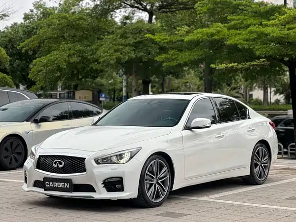 Infiniti Q50 2017