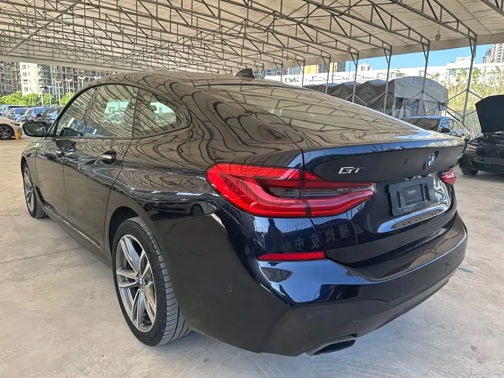 BMW 6 Series GT 2018 — фото 9
