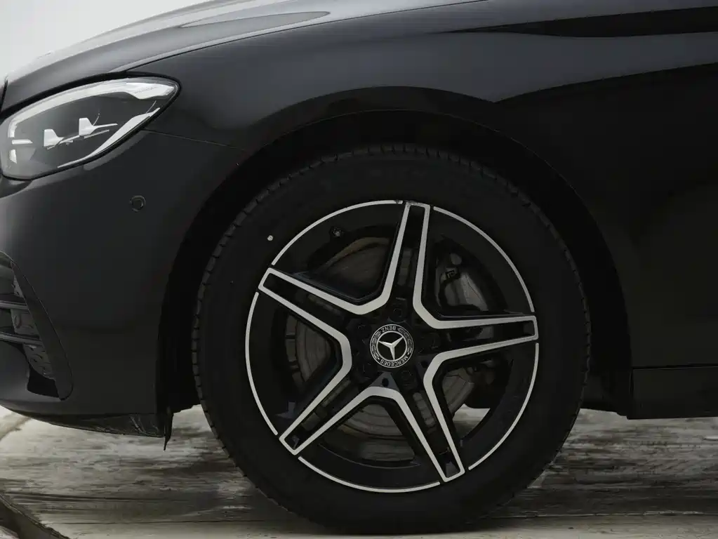 Mercedes-Benz E-Class 2021 — фото 11