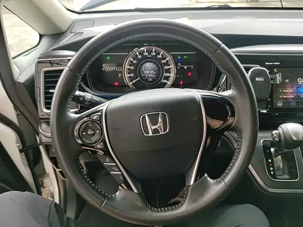 Honda Elysion 2017