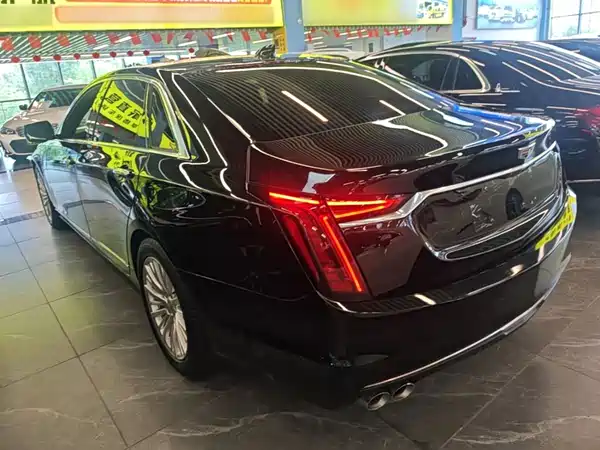 Cadillac CT6 2022