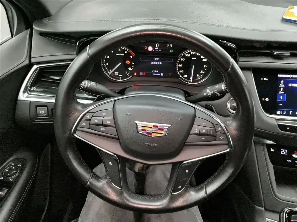 Cadillac XT5 2020 — фото 11