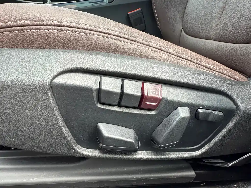 BMW 1 Series 2020 — фото 15