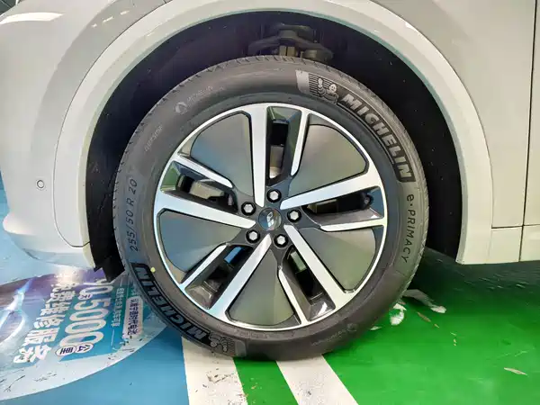 Li Auto L7 2024