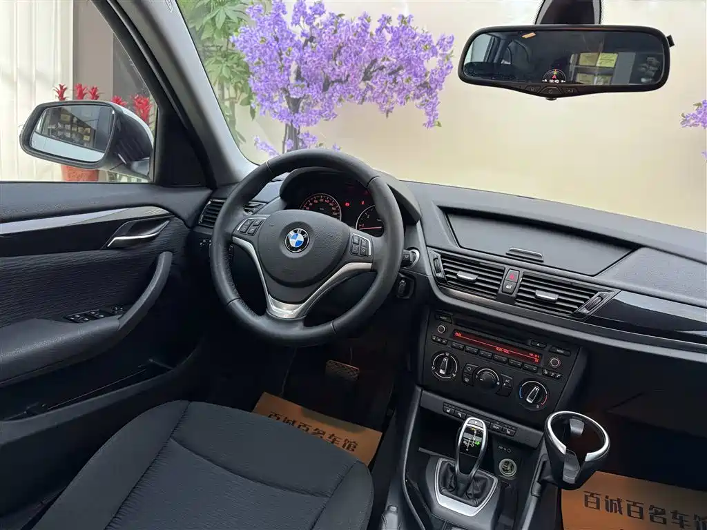 BMW X1 2017 — фото 15