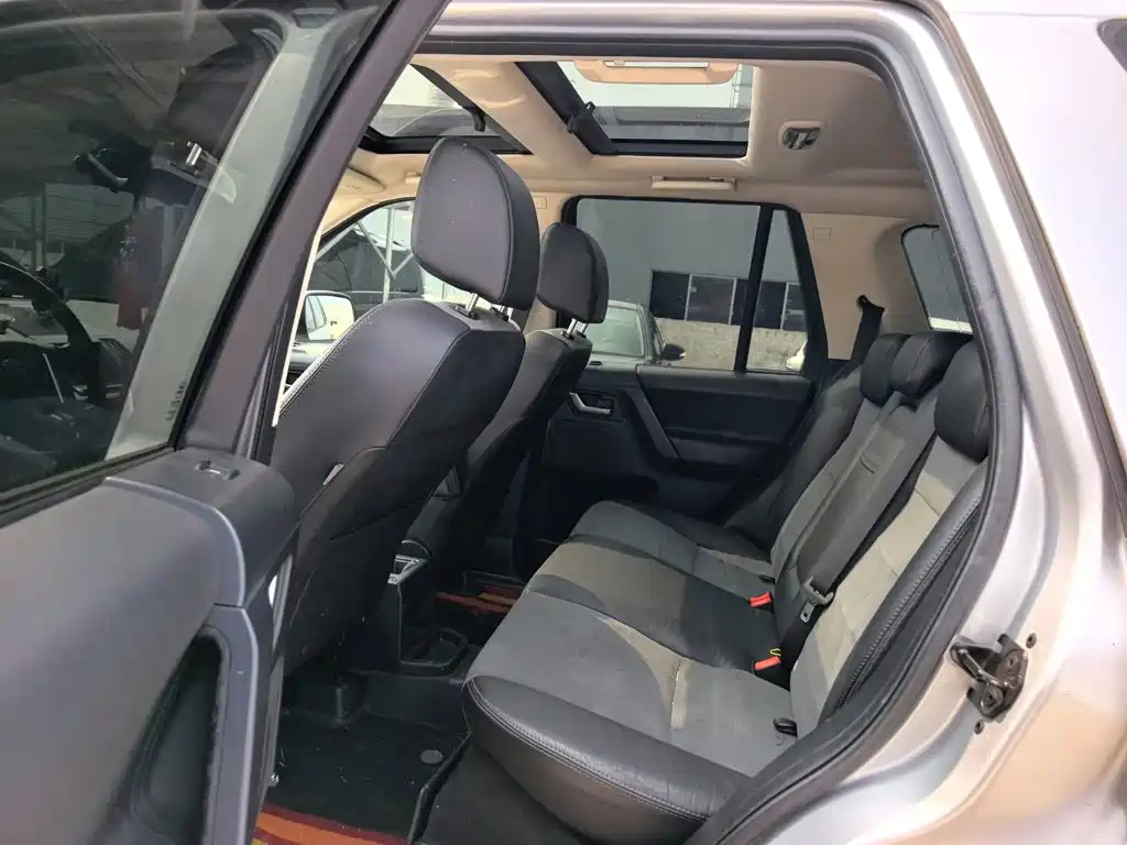 Land Rover Freelander 2 2012 — фото 12