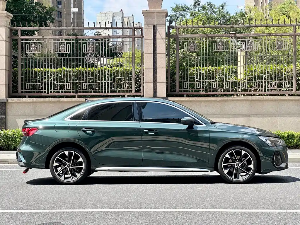 Audi A3 2025 — фото 3