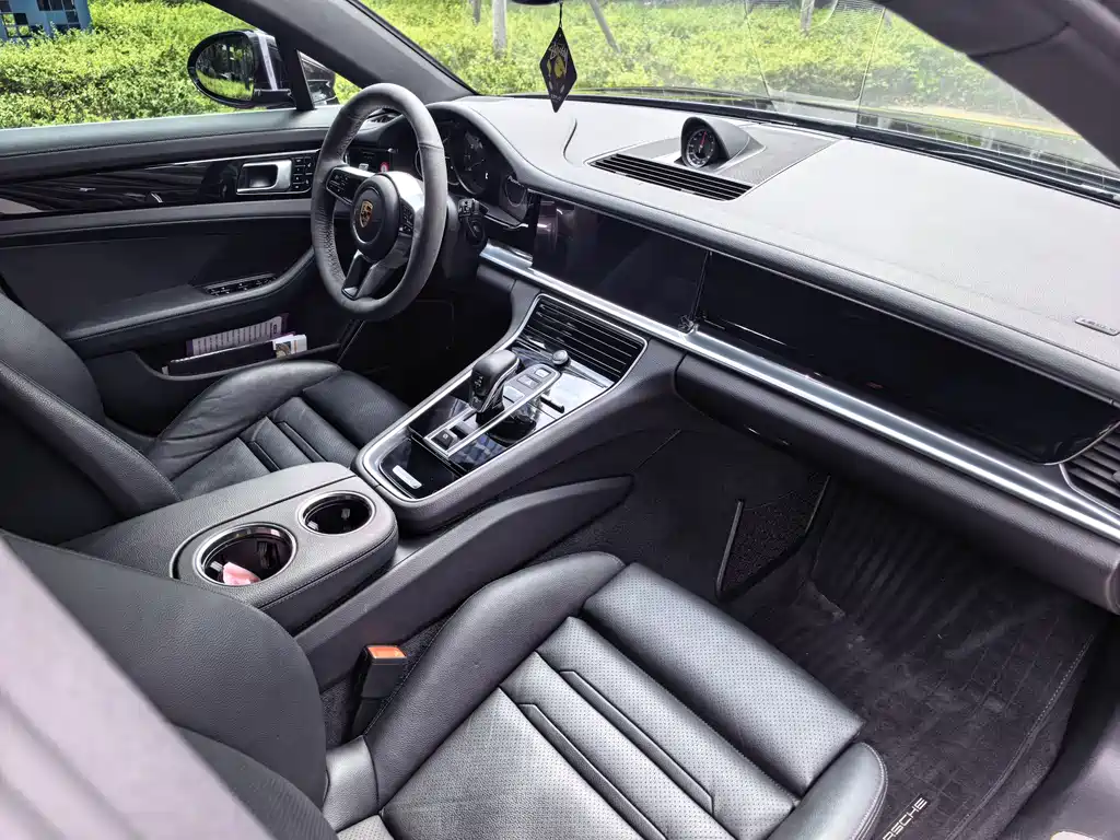 Porsche Panamera 2018 — фото 9