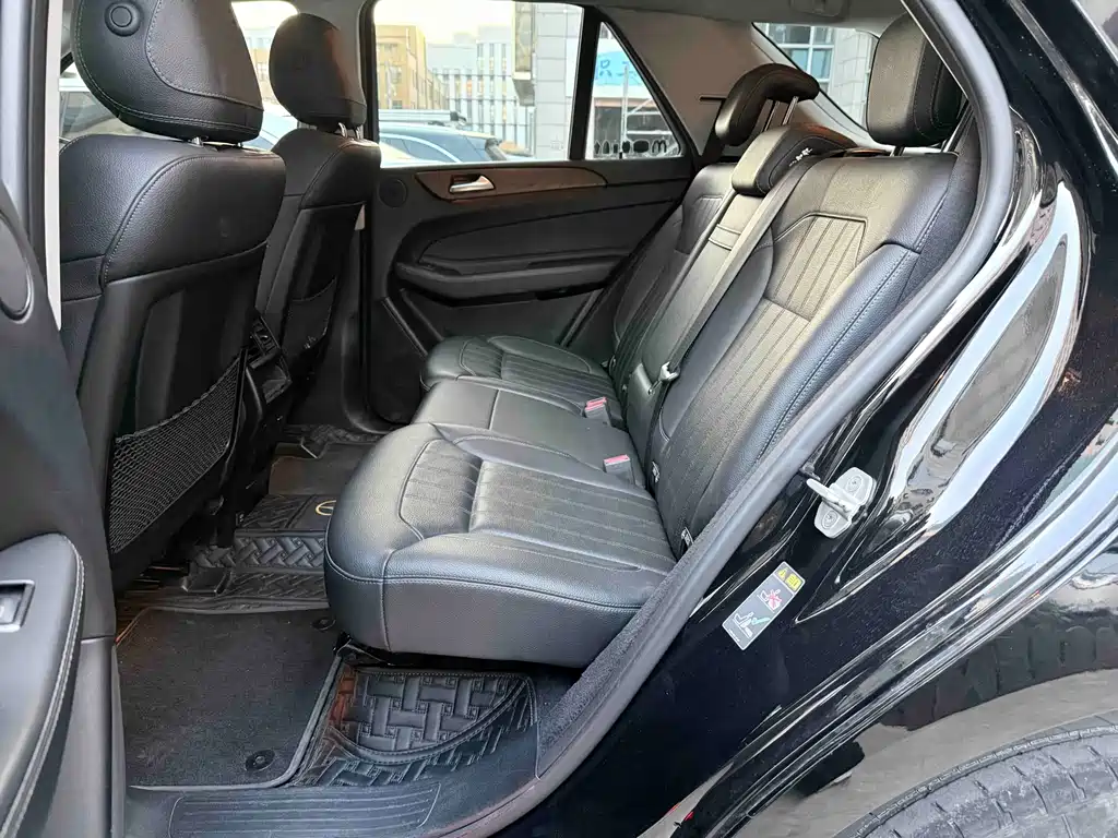 Mercedes-Benz GLE 2017 — фото 12