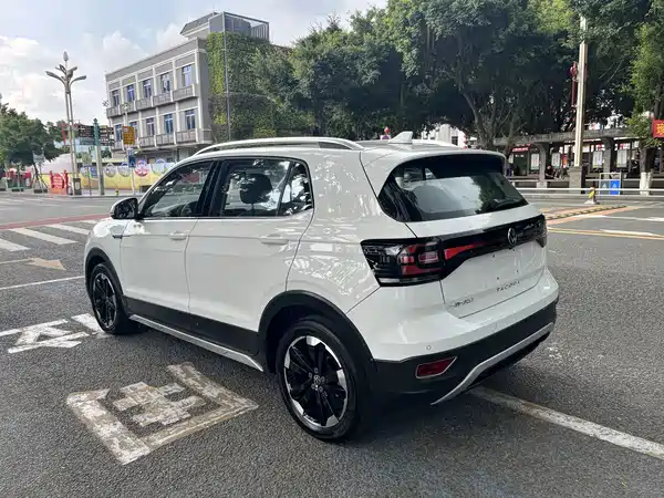 Volkswagen Tacqua 2020