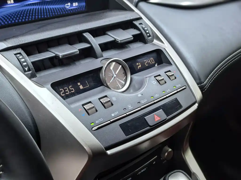 Lexus NX 2020 — фото 18