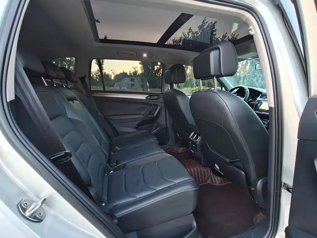 Volkswagen Tiguan L 2020 — фото 12