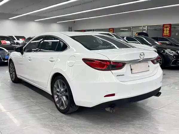 Mazda Atenza 2015