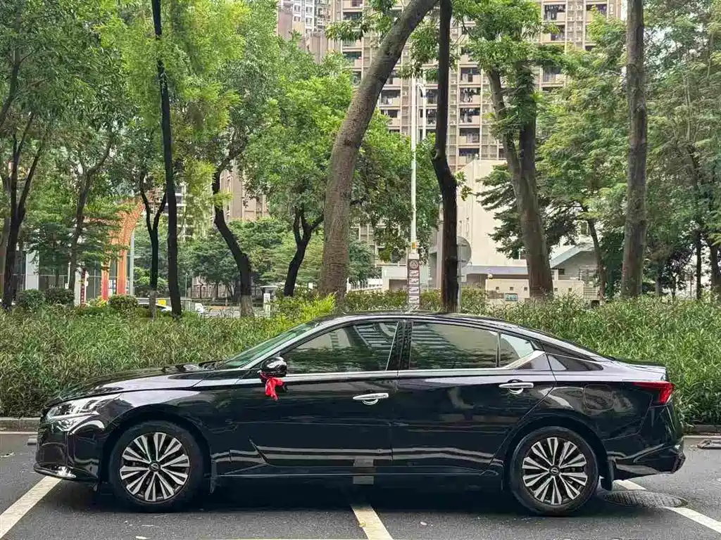 Nissan Teana 2024