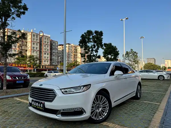Ford Taurus 2015