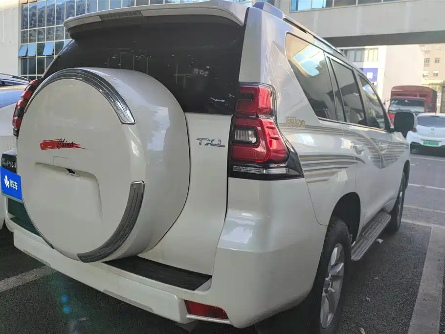 Toyota Prado 2016