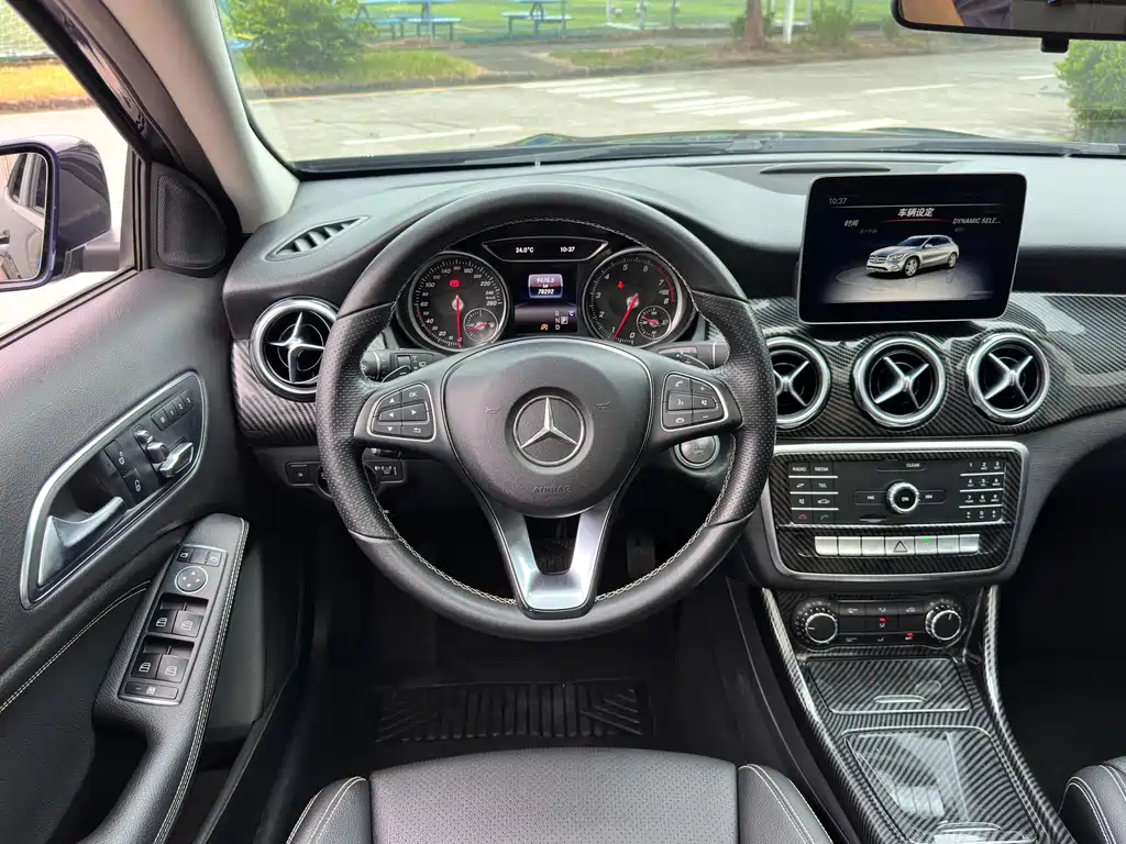 Mercedes-Benz GLA 2018 — фото 15