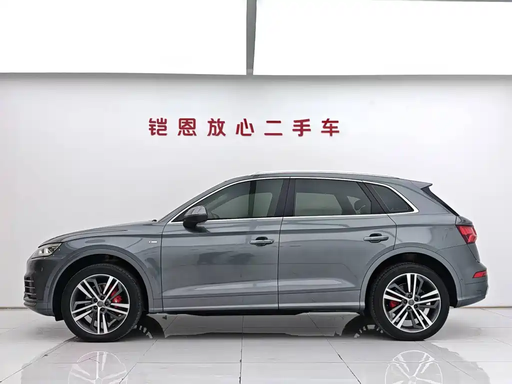 Audi Q5L 2021 — фото 2