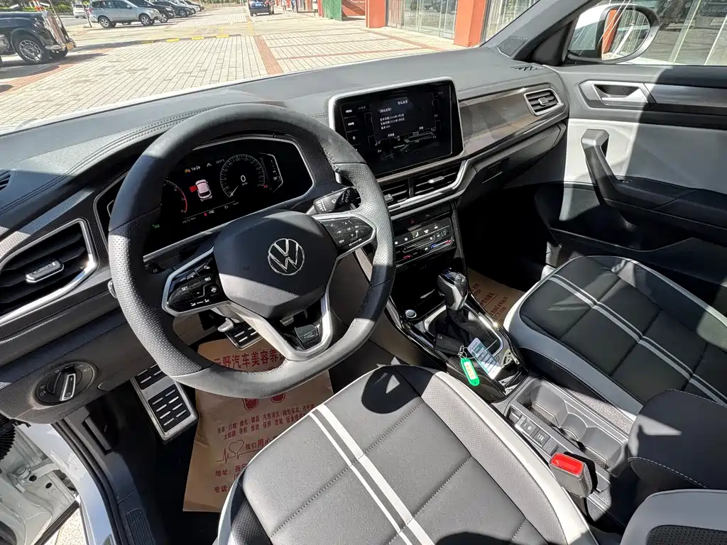 Volkswagen T-Roc 2025 — фото 11
