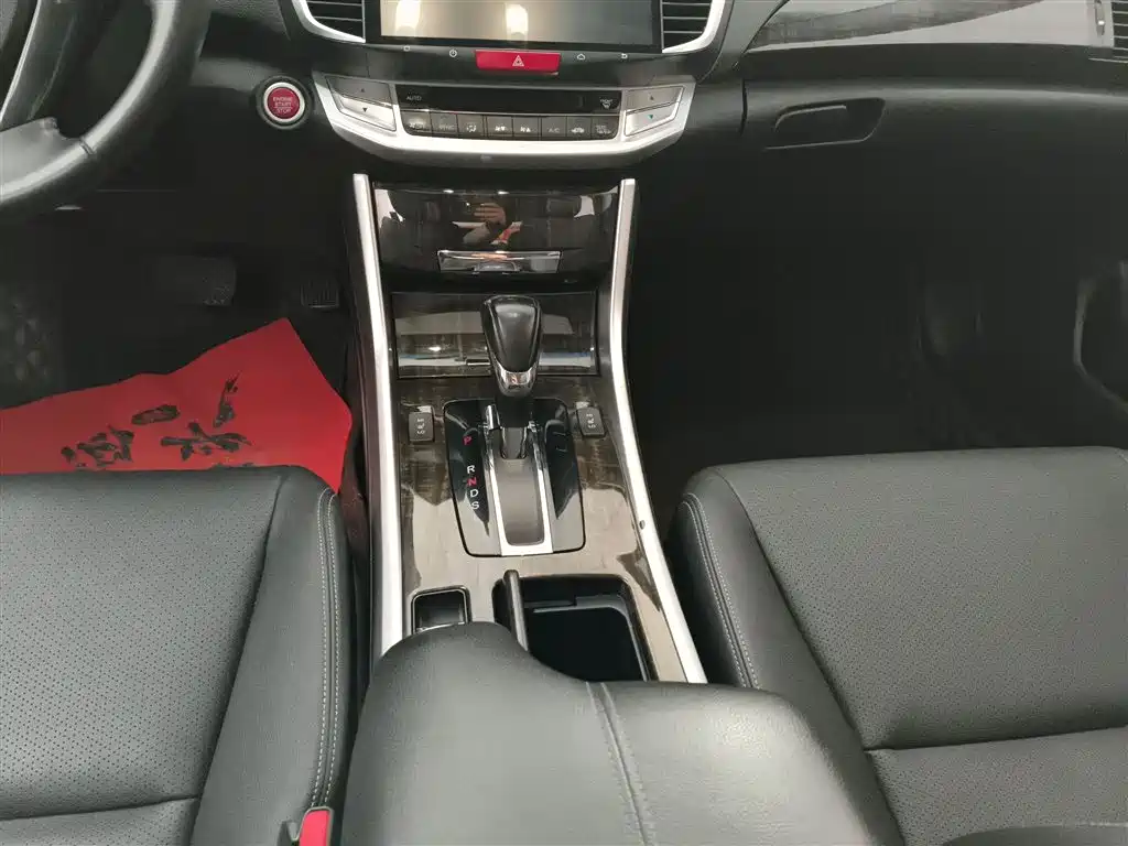 Honda Accord 2016 — фото 14