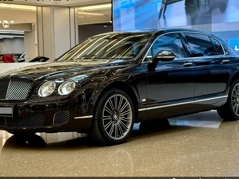 Bentley Flying Spur 2011 — фото 1