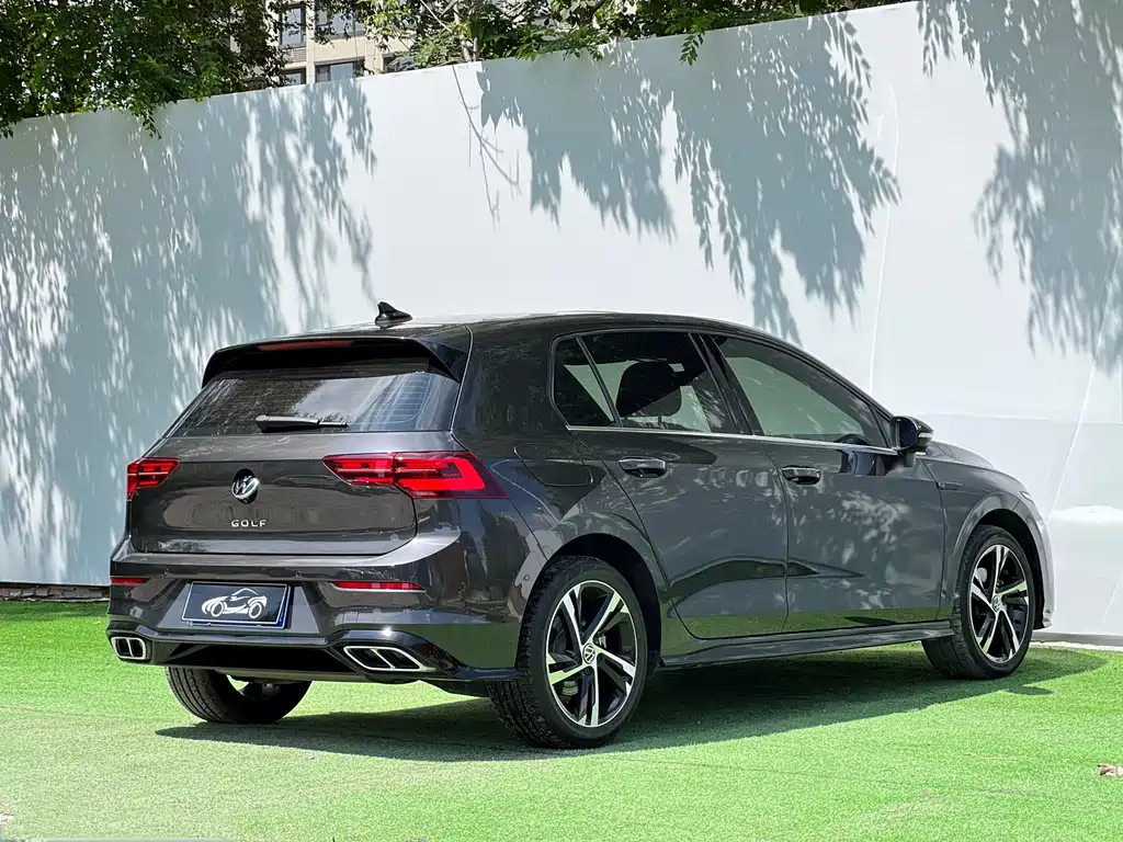 Volkswagen Golf 2023