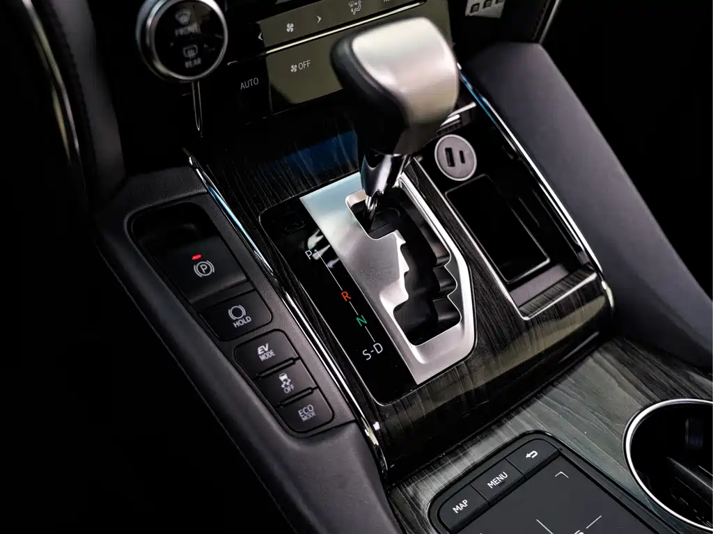 Lexus LM 2023 — фото 20