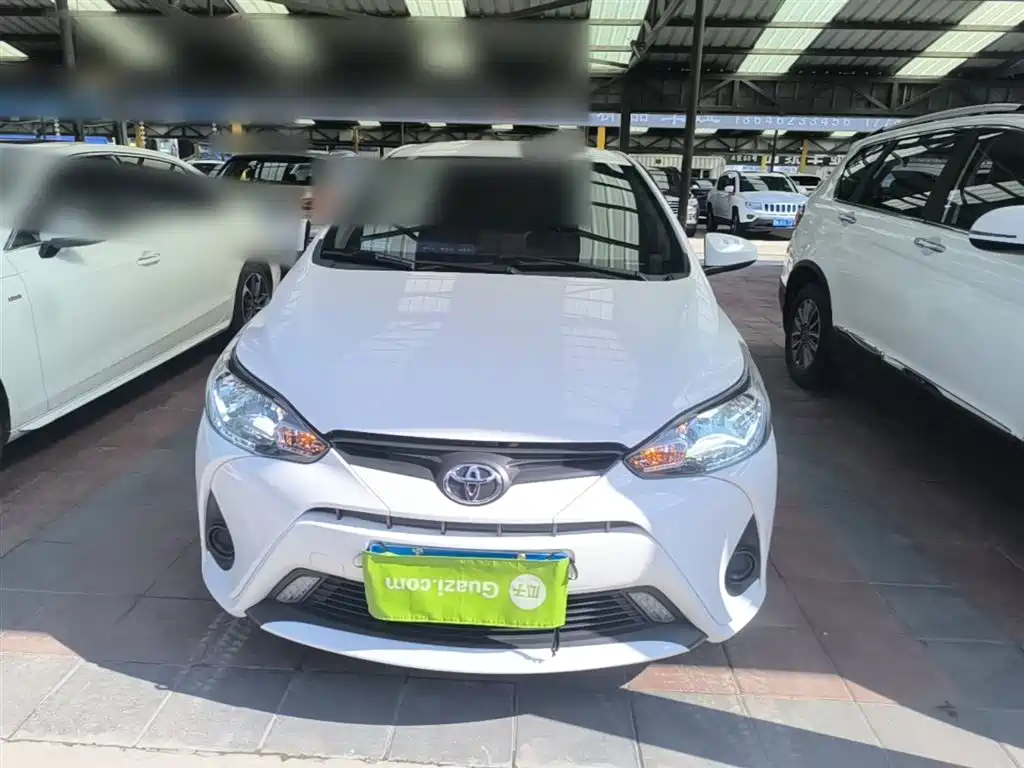 Toyota Yaris L 2021