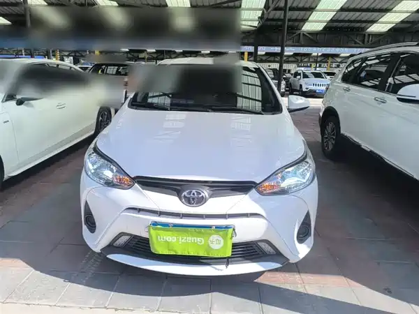 Toyota Yaris L 2021