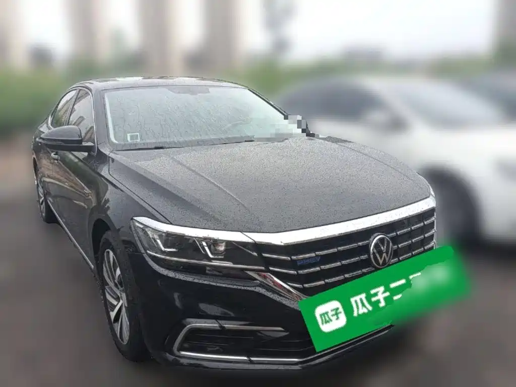 Volkswagen Passat Plug-In Hybrid 2021 — фото 3