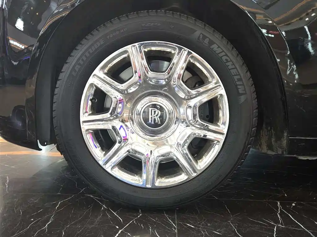 Rolls-Royce Ghost 2011 — фото 11