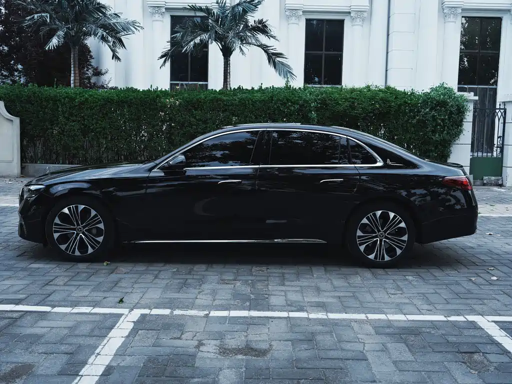 Mercedes-Benz E-Class 2025