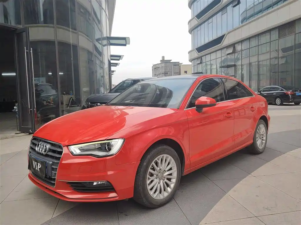 Audi A3 2015 — фото 1